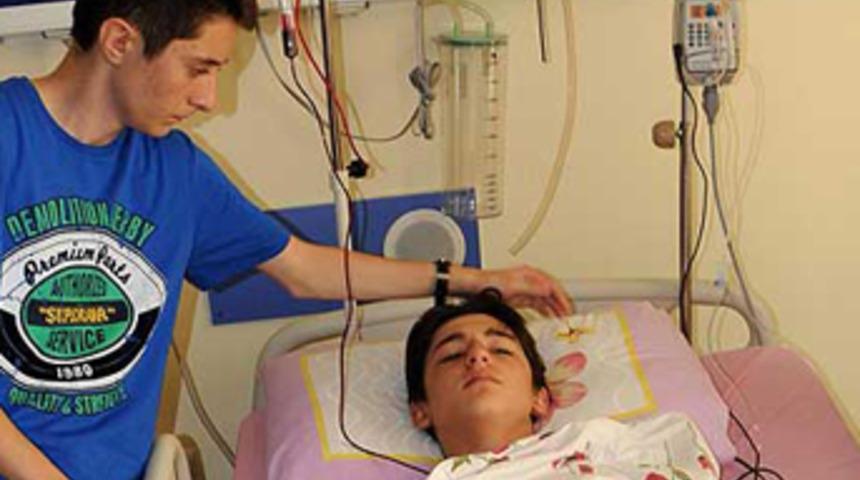 Polisin copladığı &ccedil;ocuğun bacağı kırıldı