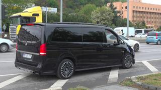 Samsun'da AK Parti İl Başkanı'nın makam aracı yayalara çaptı! Yaralılar var