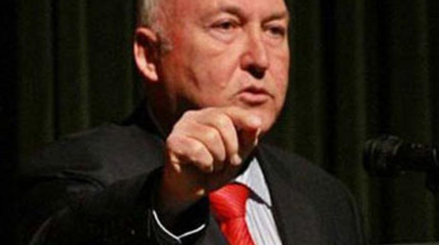 'B&uuml;y&uuml;k depremler devam edecek'