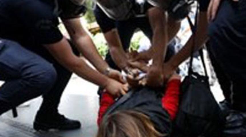 Antalya'da kefenli protesto