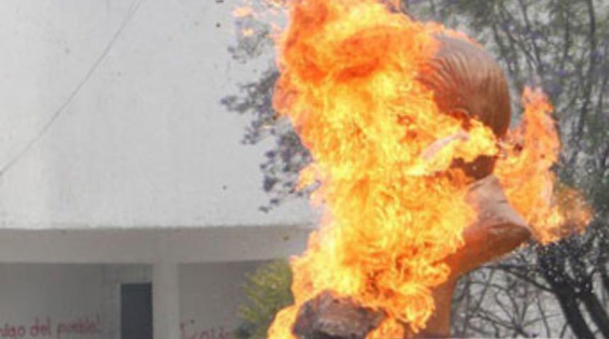 &Ouml;ğretmenler isyan etti!