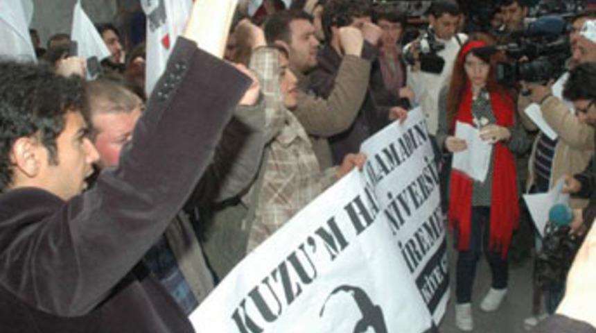 İstanbul &Uuml;niversitesi'nde gerginlik