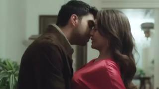 Öpüşme krizini atlatıp barıştılar! Sıla Türkoğlu ve Doğukan Güngör Mert Demir konserinde görüntülendi