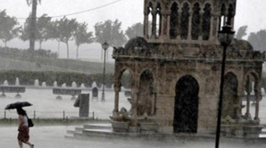 İzmir'de şiddetli yağış
