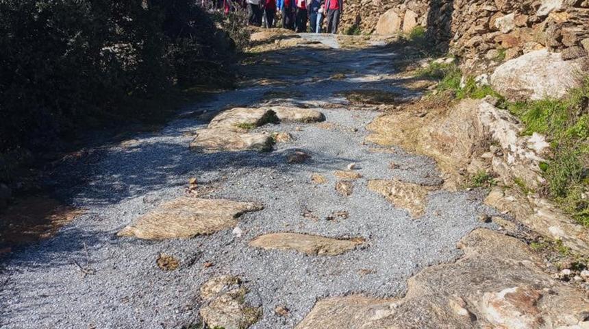 Antik yola beton dökülmesi gündem olmuştu! Bakanlıktan açıklama geldi: İzinsiz uygulamalar kaldırılacak