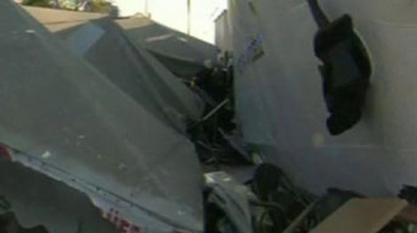 Kadık&ouml;y'de vapur kafeye &ccedil;arptı