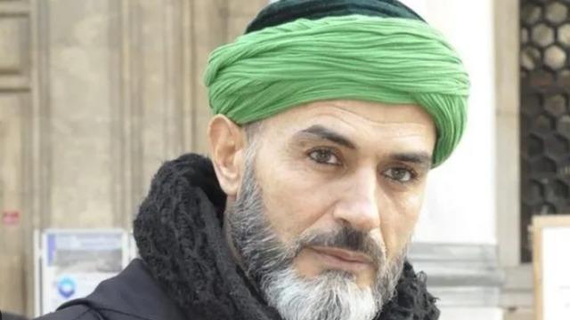 Kendini maneviyata adamıştı! Yaşar Alptekin Hacı adam böyle giyinmez” diyenlere sert çıktı! 'Peygamber Efendimiz yaşasaydı...'