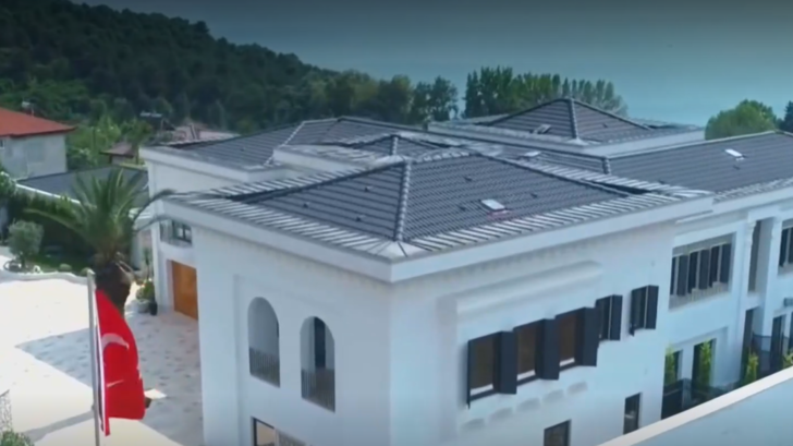 Kenan Sofuoğlu evinin kapılarını ilk kez açtı! Kocaman bahçe ve evin girişindeki o detay dikkat çekti G1