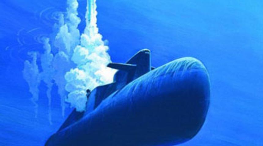 Su y&uuml;z&uuml;ne &ccedil;ıkamayan denizaltı alay konusu