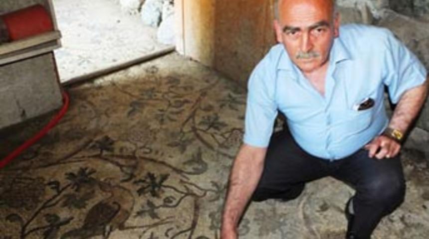 'Tarihin' &uuml;st&uuml;nde oturuyorlar