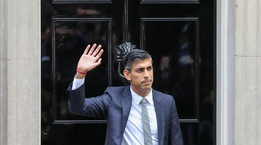 İngiltere Başbakanı Rishi Sunak'a yerel seçim şoku! "Değişim istiyoruz haykırışı"