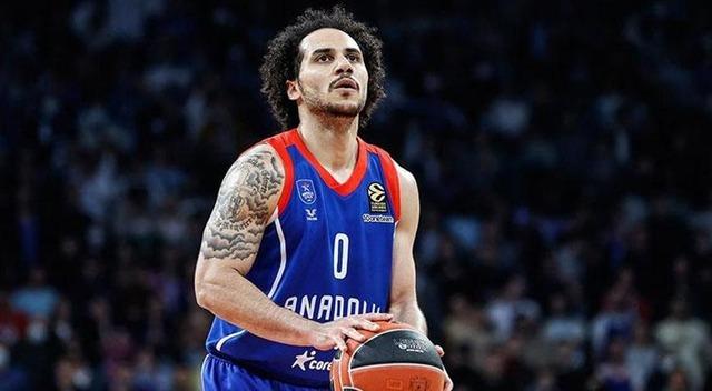 Fenerbahçe de istiyordu! Shane Larkin kararını verdi, imzayı attı 4 yıl daha Anadolu Efes'te 640xauto