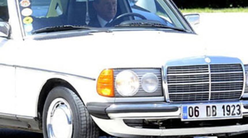 Bah&ccedil;eli direksiyon başına ge&ccedil;ti