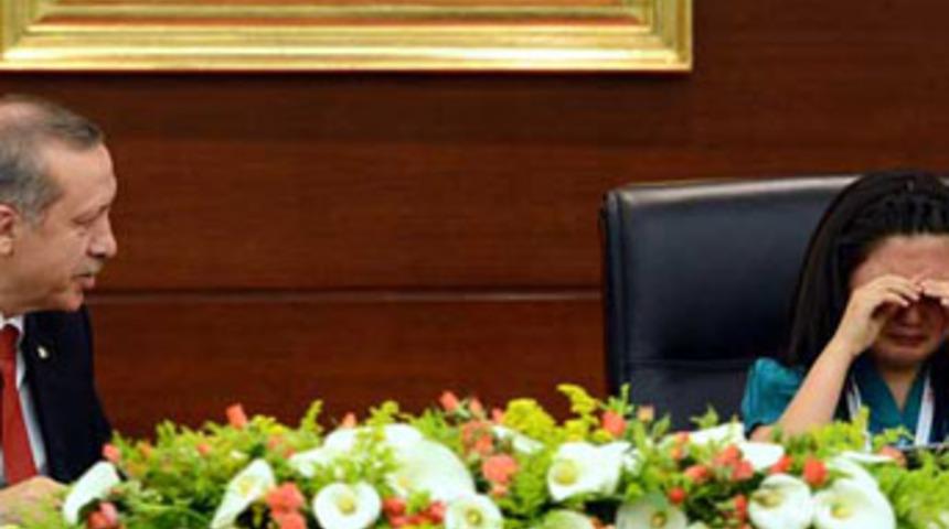 23 Nisan'da başbakan koltuğuna oturdu