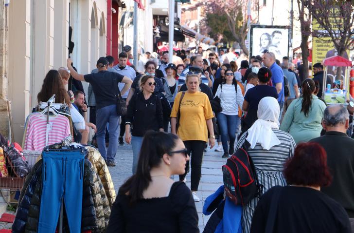 'Eskiden daha uygundu, şu anda uçmuş' Akın akın alışverişe geliyorlardı! Yüksek fiyatlardan onlar da şikayetçi 'Bir kere kazıklarsan arkası gelmez' uyarısı
