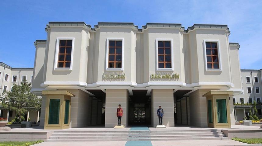 SON DAKİKA | İçişleri Bakanlığı duyurdu! "Sayın Bakanımızın araçları da dahil olmak üzere Bakan Yardımcılarımızın koruma araç ve koruma polis sayıları azaltılmıştır"