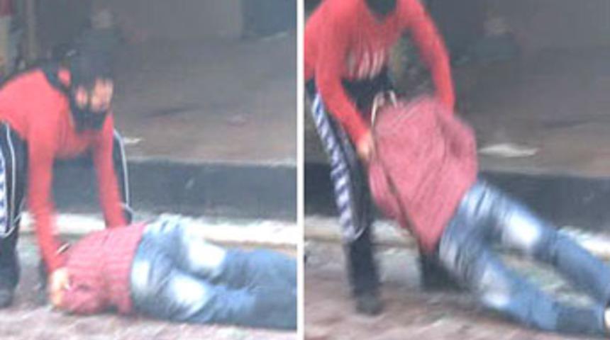 G&ouml;sterici arkadaş taşıyla vuruldu!