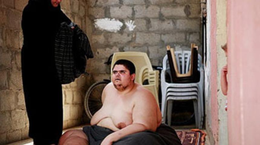 Filistinli obez gen&ccedil; yardım bekliyor