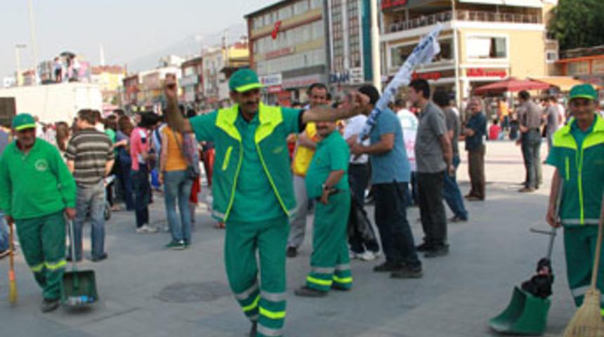 1 Mayıs'ta temizlik görevlisi dans etti!