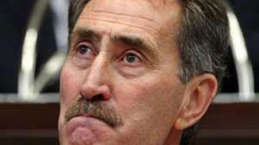 Ertuğrul Günay'dan bayrak tweeti