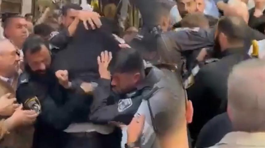 İsrail ile Yunanistan arasında kriz yaratacak gelişme! Darp edilip gözaltına alındı