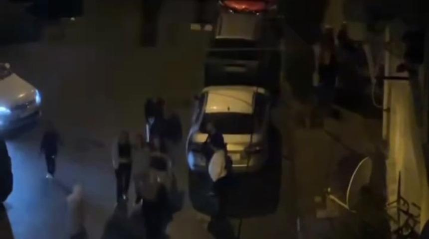 Esenler'de gece saatlerinde sokakta yürüyen baba ve oğluna silahlı saldırı! 