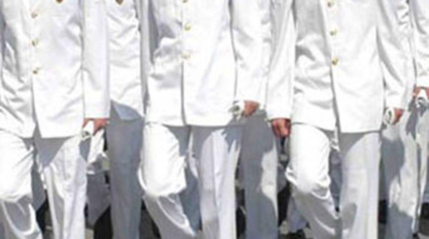 Askeri mahkemede astsubay intihar etti