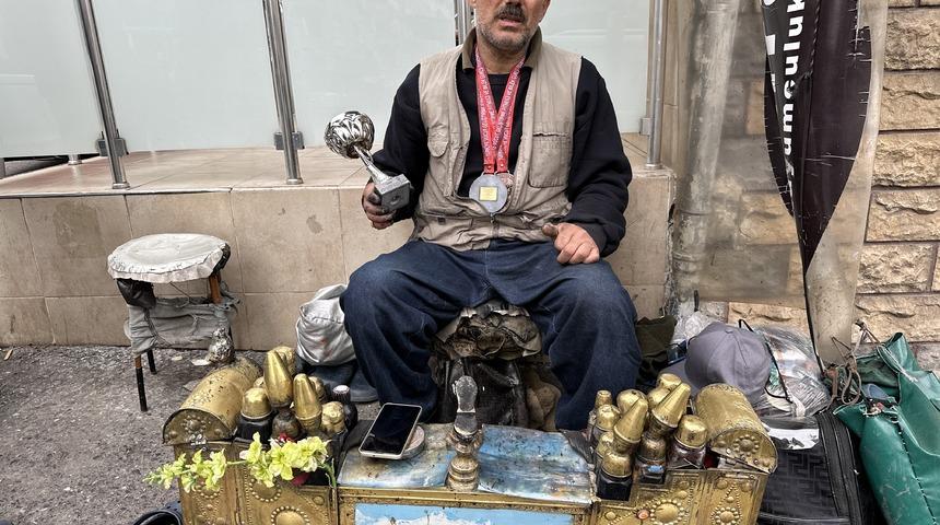 Ayakkabı boyacısı Türkiye şampiyonu oldu! Şimdi de dünyaya açılıyor: "Turnuvaya katılabilmek için borç aldım"
