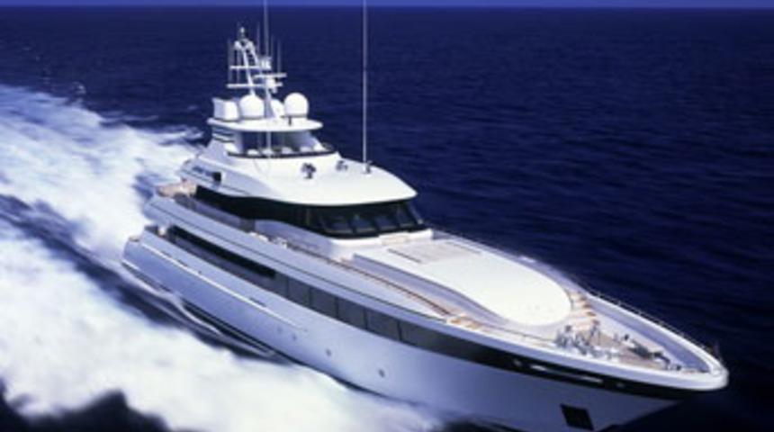 L&uuml;ks yat karaya oturdu