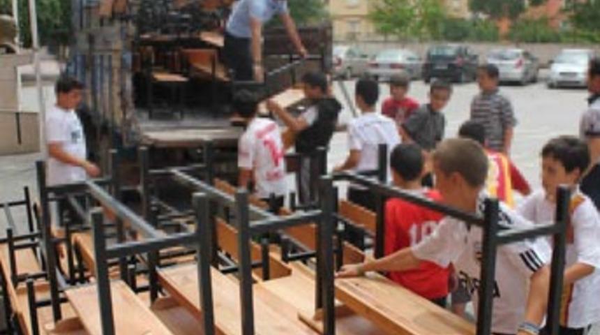 Okul m&uuml;d&uuml;r&uuml;n&uuml;n yaptığına bak!