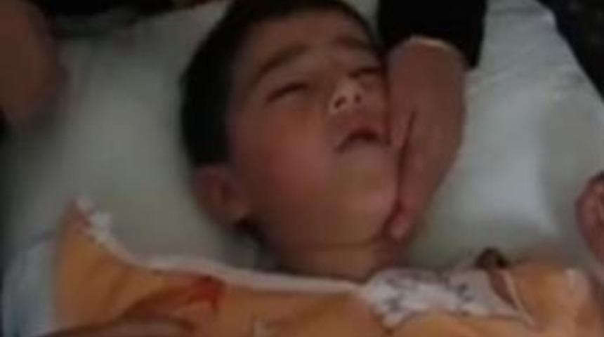 İnternetin yeni fenomeni gıdaklayan &ccedil;ocuk