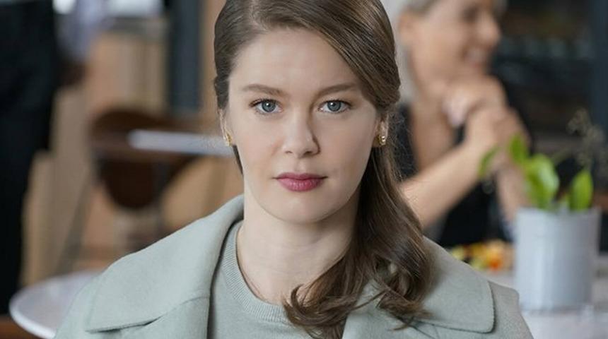 Karnı burnunda olan Burcu Biricik yaş gününde kızının adını açıkladı