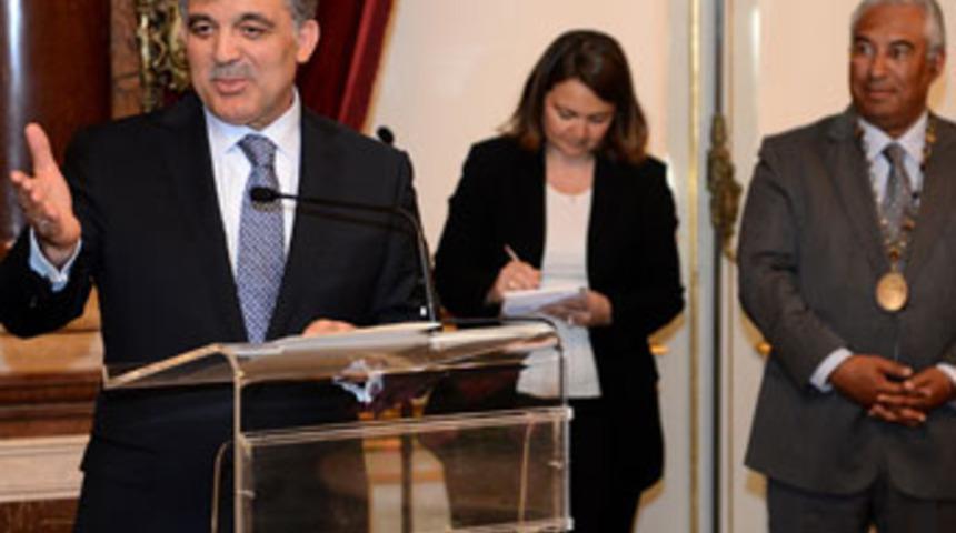 Gül: Yeni anayasa olmuyor