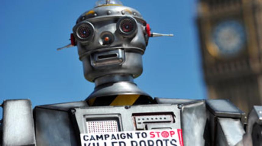 Katil robot uyarısı!