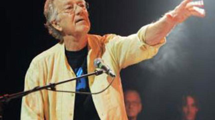 The Doors'un kurucularından Manzarek &ouml;ld&uuml;