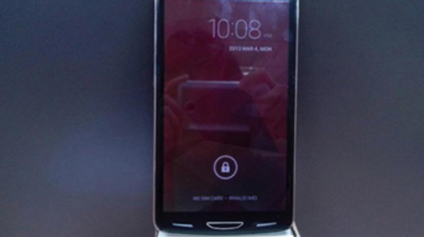 Dünyanın İlk 6.5inç boyutlu akıllı telefonu