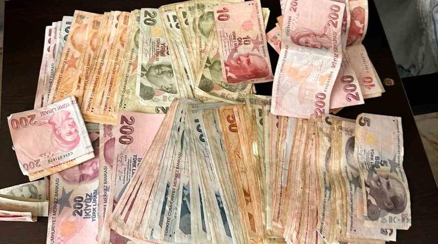 'Hastaneye gideceğim' diyerek dileniyordu! Üzerinden çıkan para dudak uçuklattı