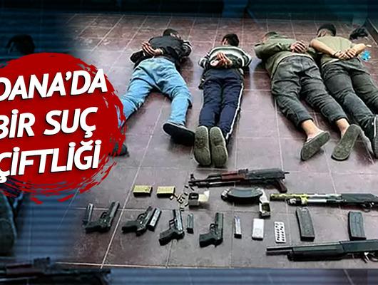 Polisler yakalayıp yüzüstü yatırdı; Kalaşnikoflar, pompalılar ortalığa saçıldı