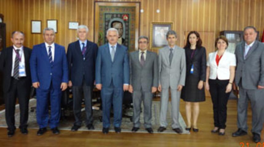 İletişim fak&uuml;ltesi dekan toplantısı sonu&ccedil;ları