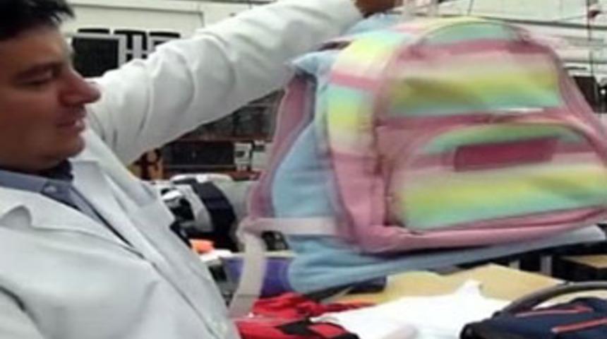 &Ouml;ğrencilere kurşun ge&ccedil;irmez &ccedil;anta