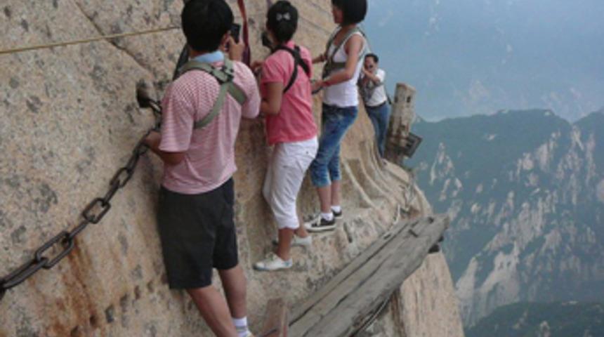 D&uuml;nyanın en tehlikeli yolu