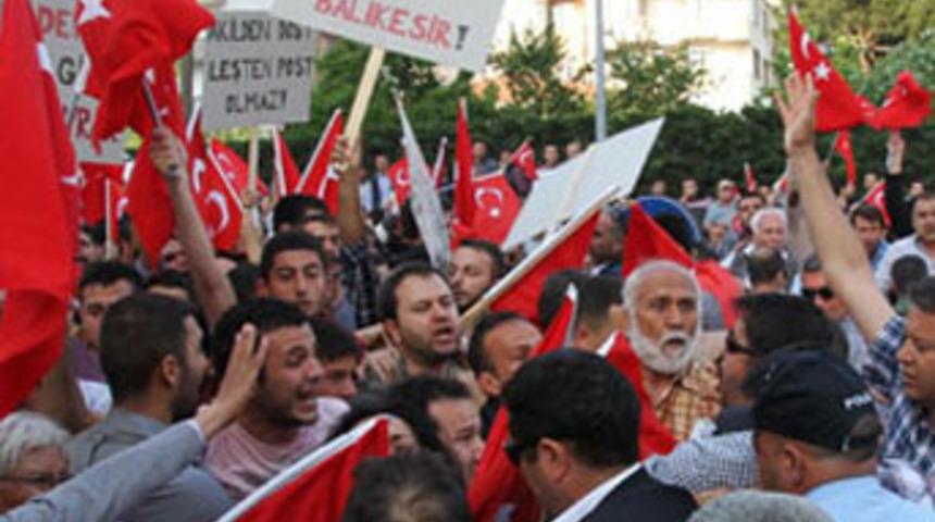 Akil İnsanlar'a Balıkesir'de protesto
