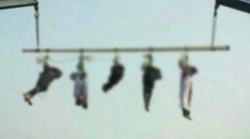 İdam edip, halka sergilediler! (+18)