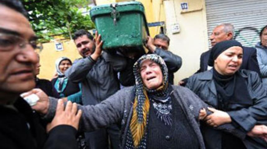 Reyhanlı kaybettiklerine ağlıyor