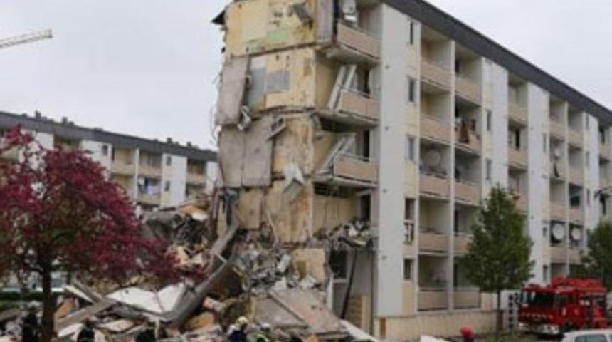 Fransa&rsquo;da 4 katlı binada patlama