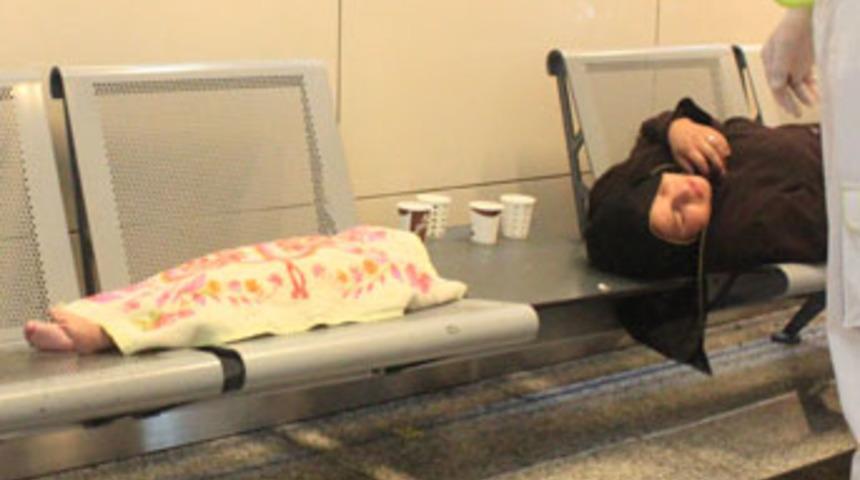 Bir yaşındaki bebek u&ccedil;akta &ouml;ld&uuml;