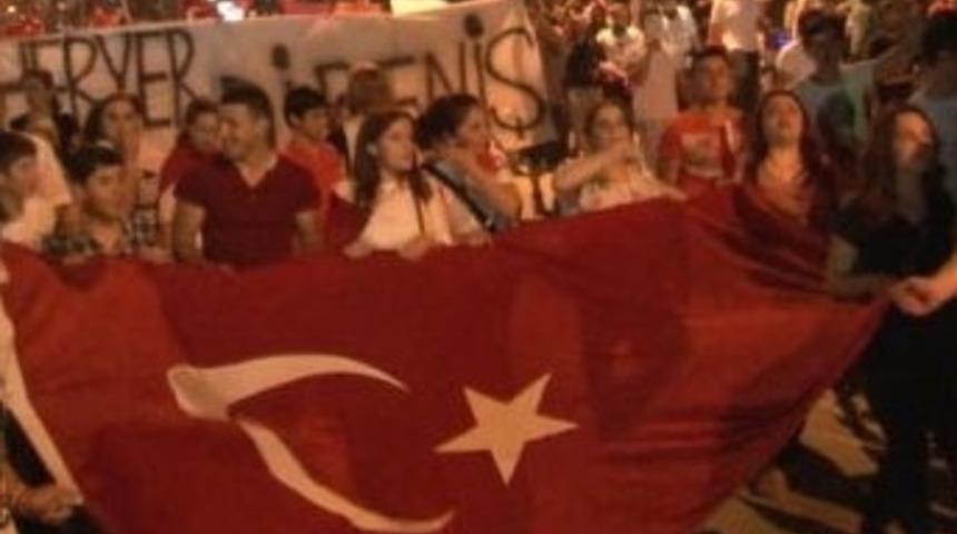 Bursa'da trafiği kapatarak eylem yaptılar