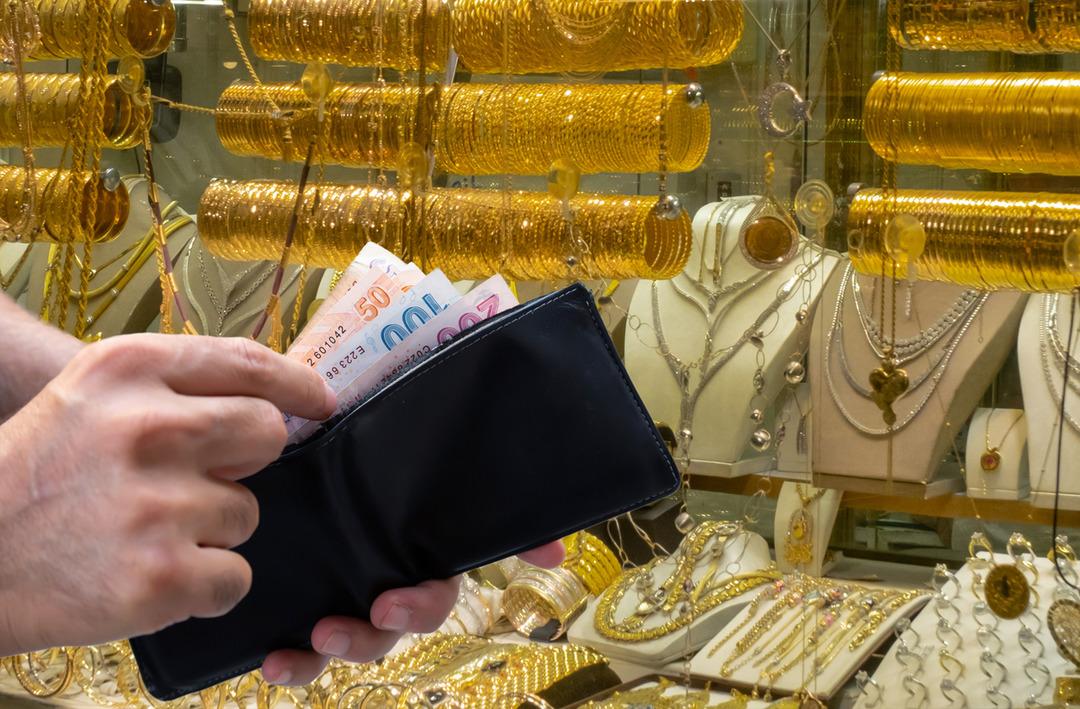 Altın fiyatlarında jeopolitik gerilim alarmı! Uzman isim uyardı, beklentileri a&ccedil;ıkladı: 'Bu seviyeler orta ve uzun vadede...' (7 Mayıs gram altın, &ccedil;eyrek altın ne kadar?)
