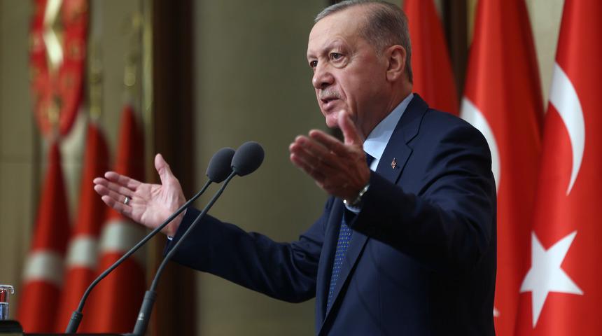 SETA'nın AK Parti için rapor hazırladığı iddiası ortalığı karıştırdı! "Erdoğan'ın artık zırhı yok" ifadeli haber için peş peşe açıklamalar geldi