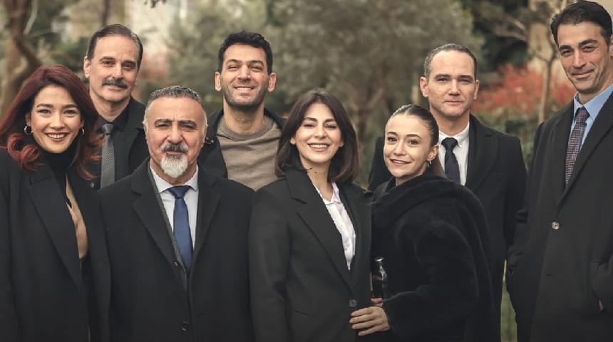 Teşkilat dizisinde başrol oynayan Murat Yıldırım'ın diziden ayrılıyordu! Başrol için o oyuncuya teklif gitti